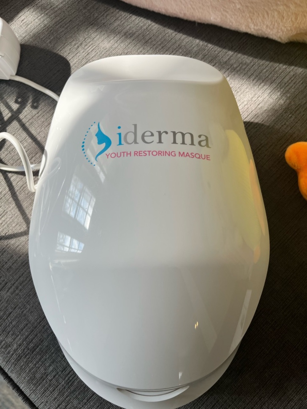 iDerma Youth Restoring Masque - White LED Facial Mask
